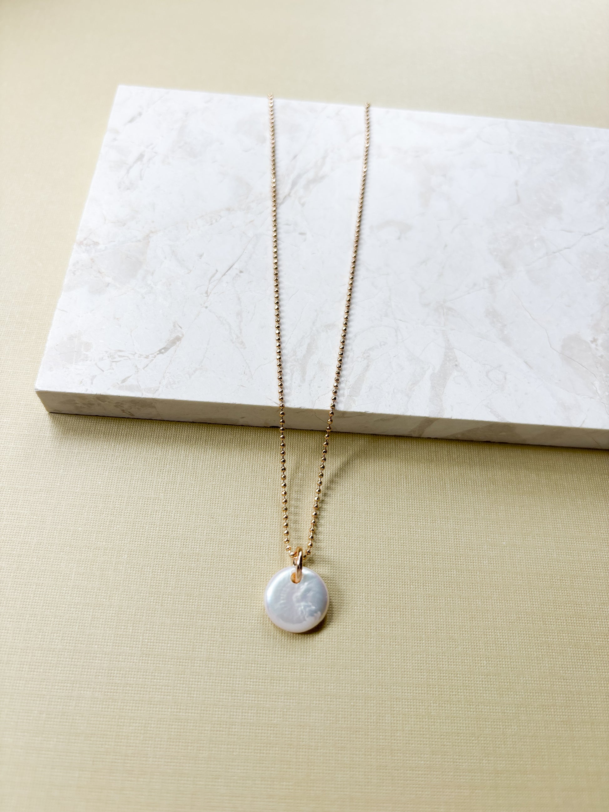 PETITE PERLE NECKLACE