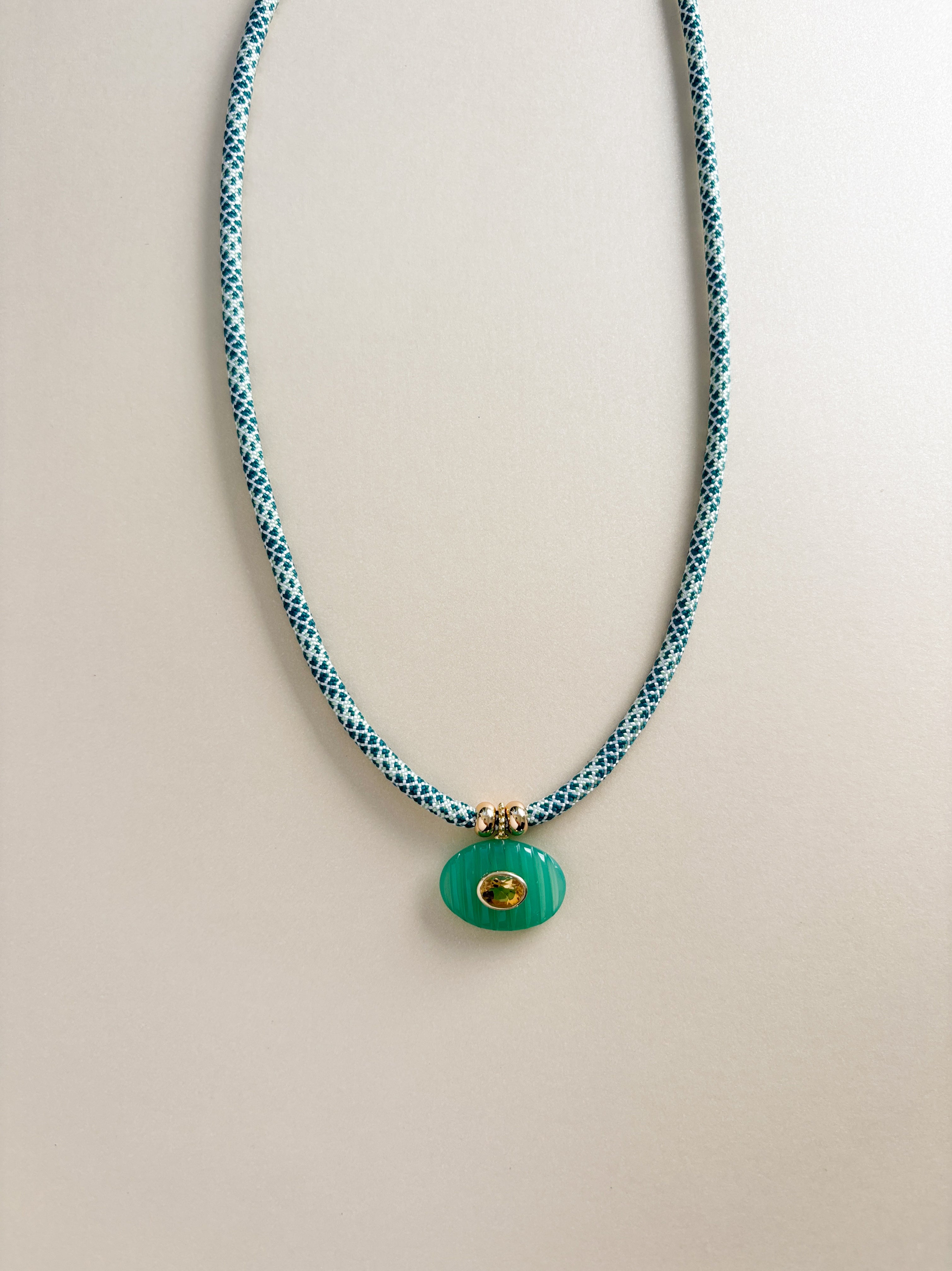 Luxe POWER Cord / CHRYSOPRADE CHALCEDONY