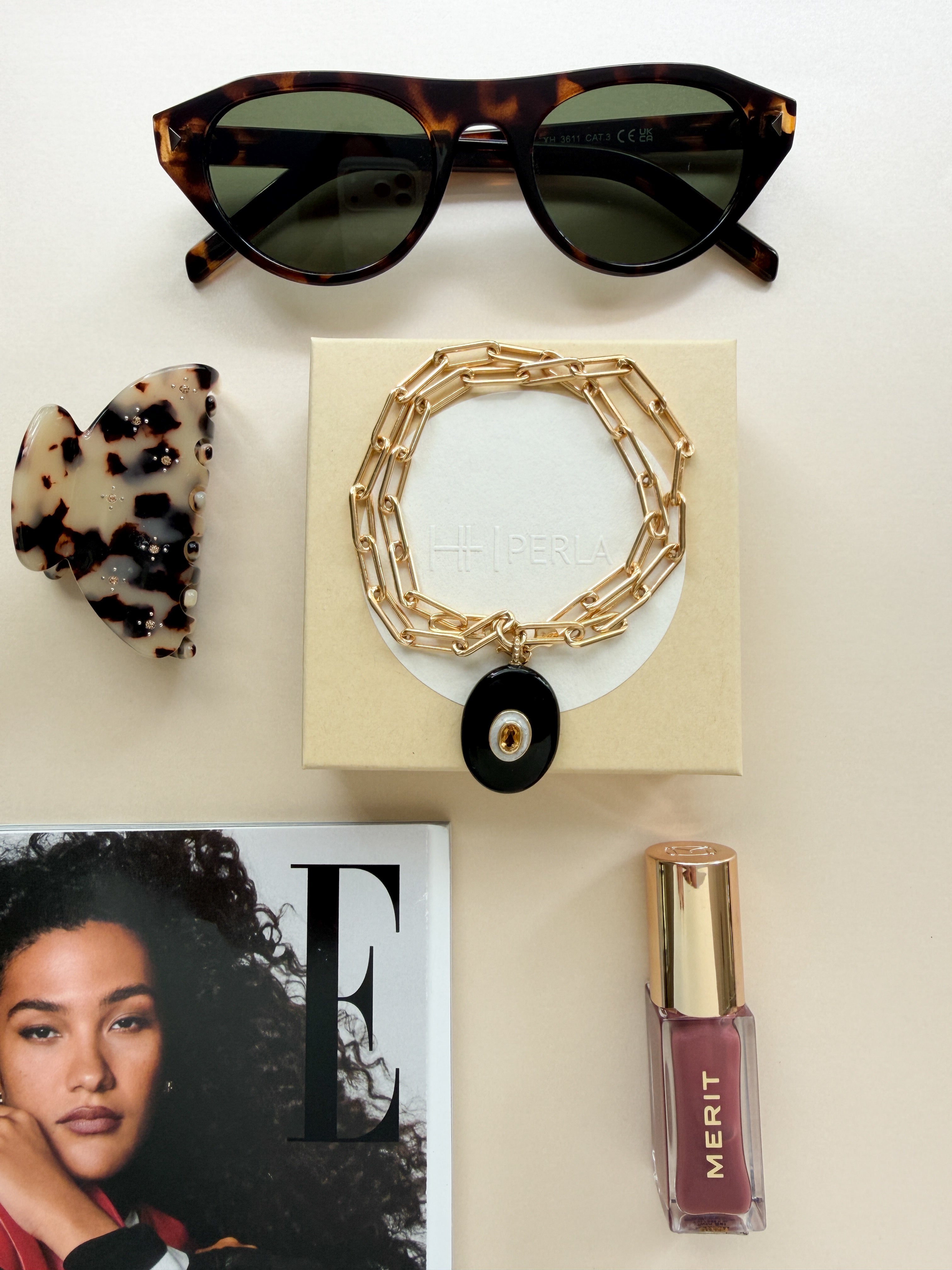 The ICON Pendant Necklace / ONYX