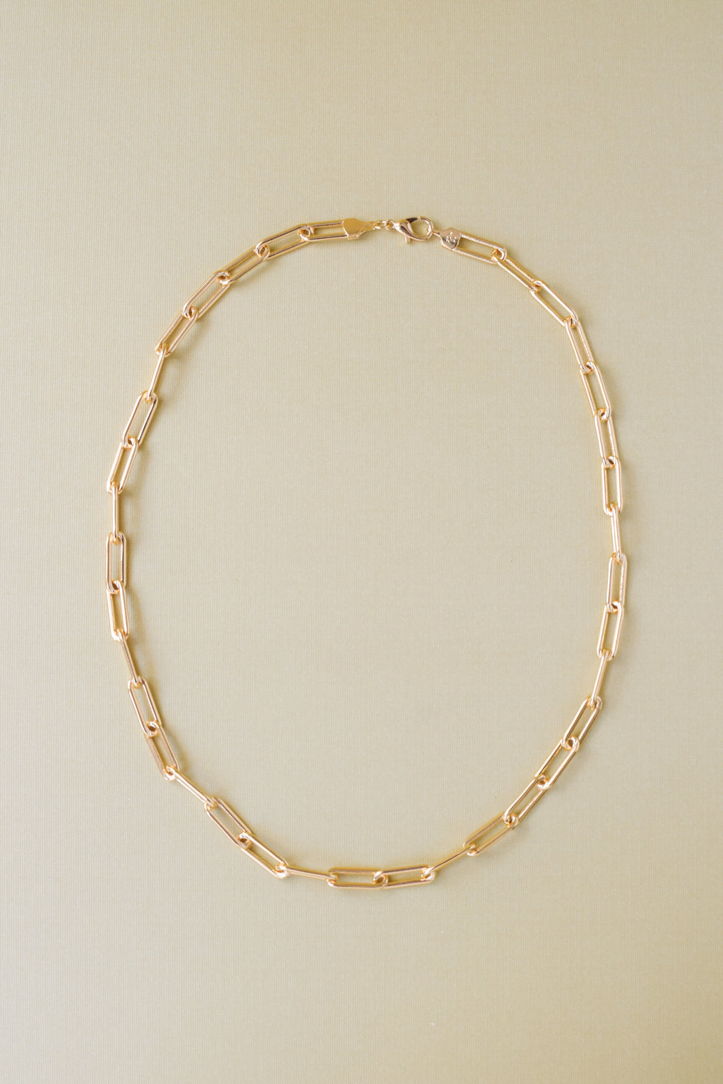 BOLD PAPERCLIP NECKLACE