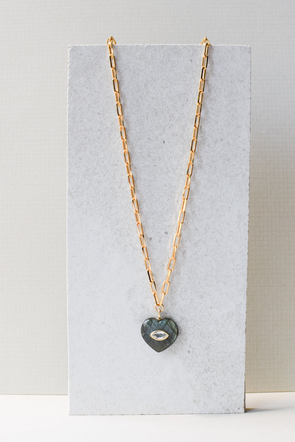 EVIL EYE HEART NECKLACE / LABRADORITE