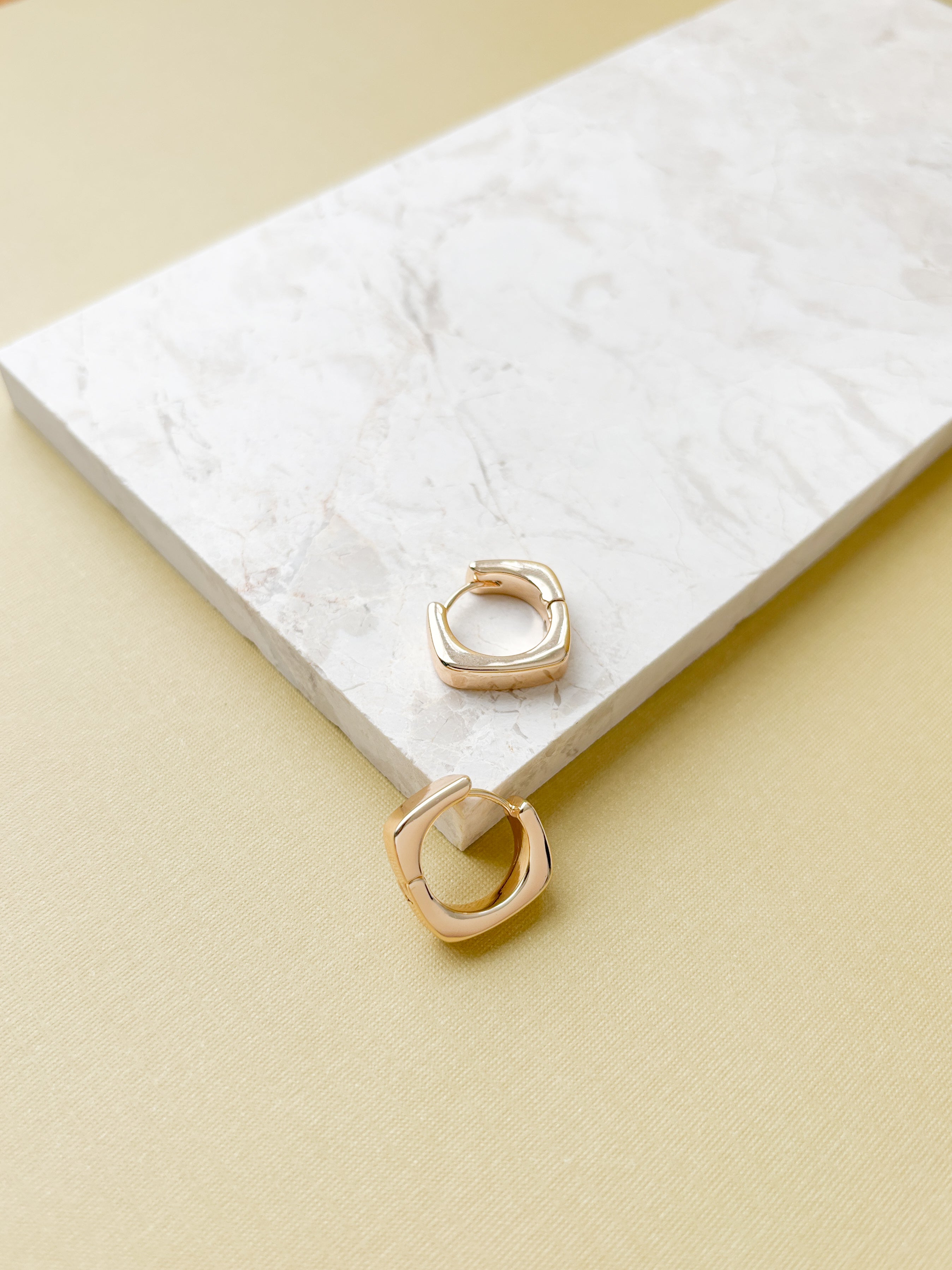 BOLD HOOPS