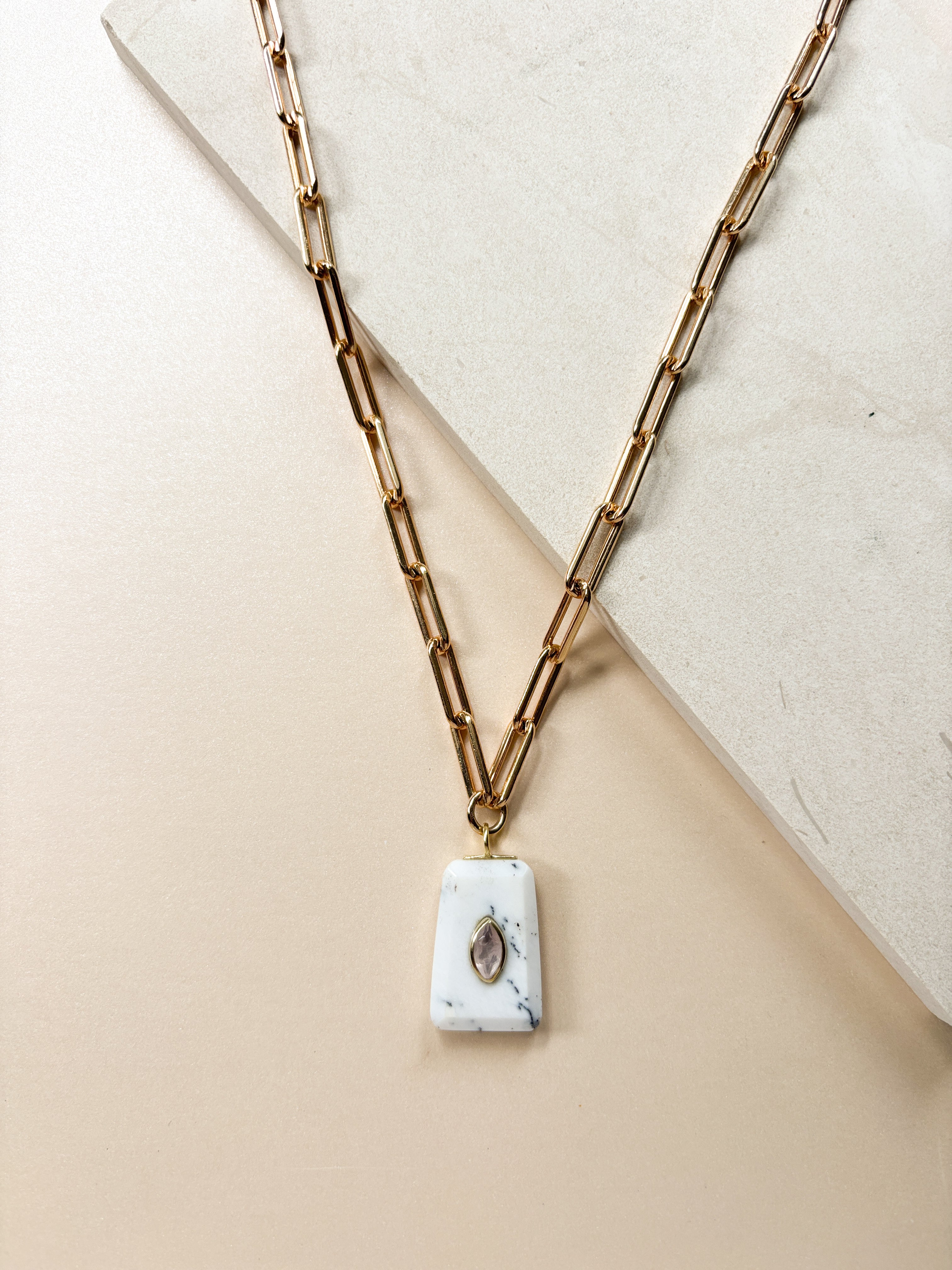 OPELLA NECKLACE