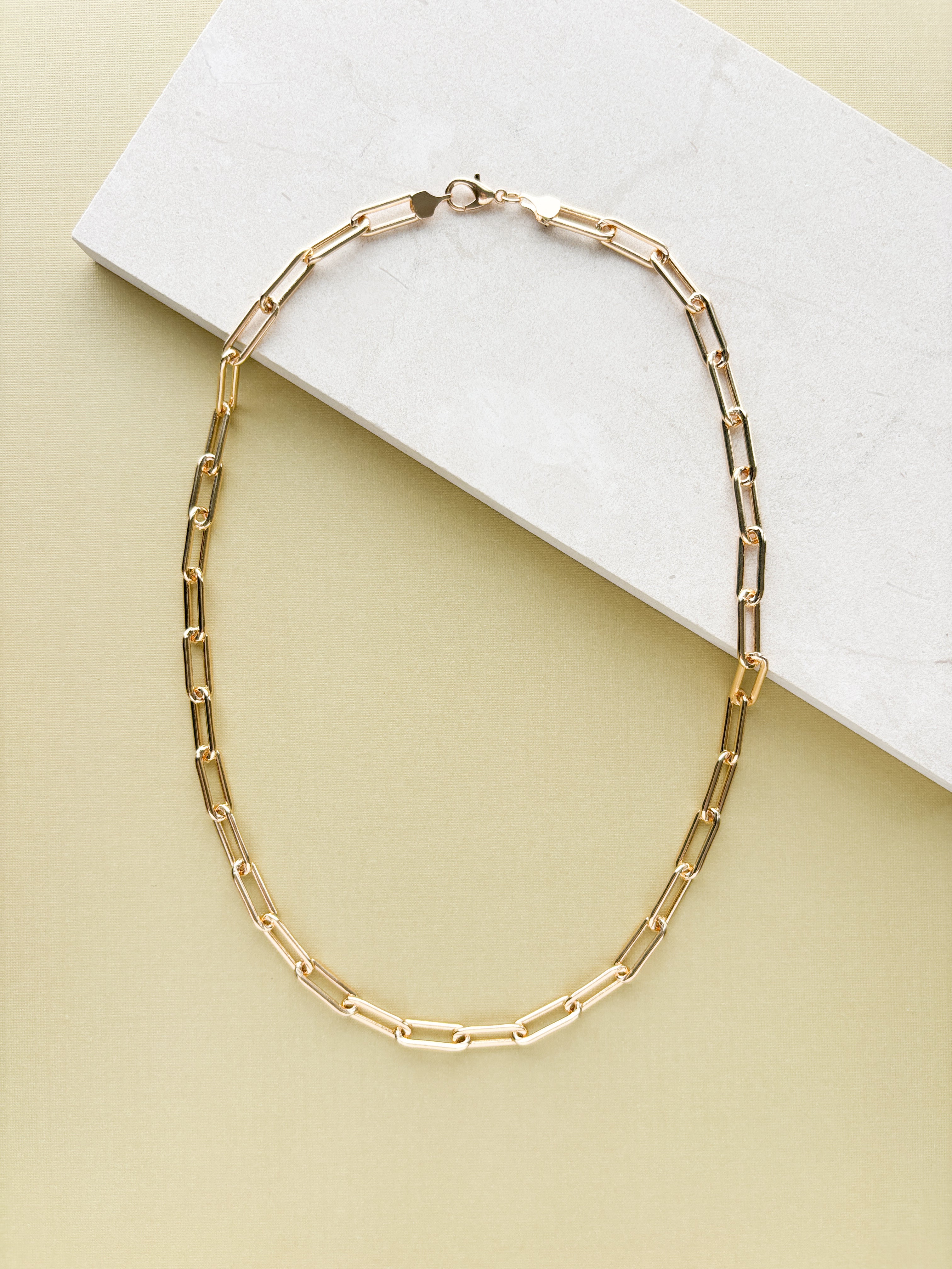 BOLD PAPERCLIP NECKLACE