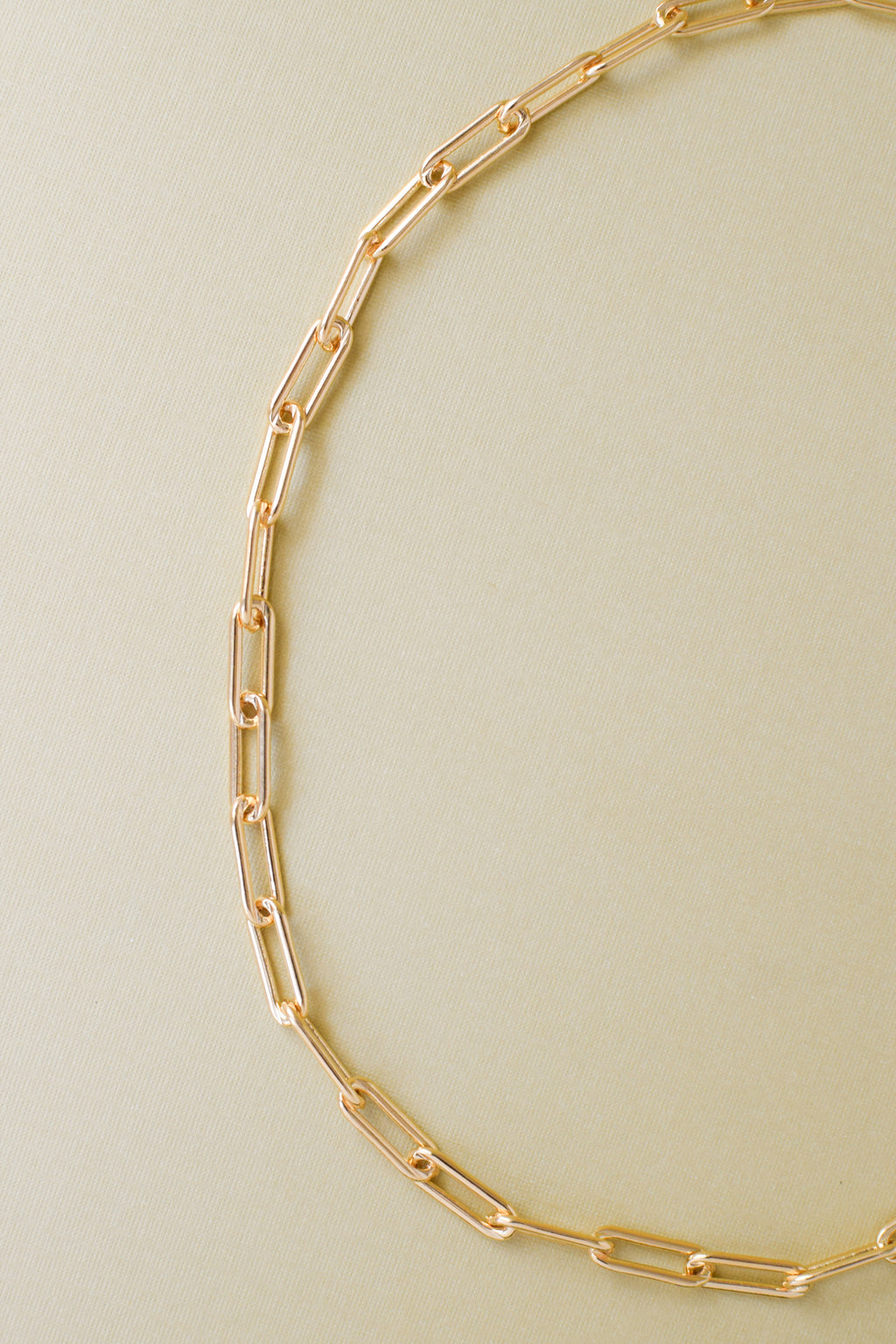 BOLD PAPERCLIP NECKLACE