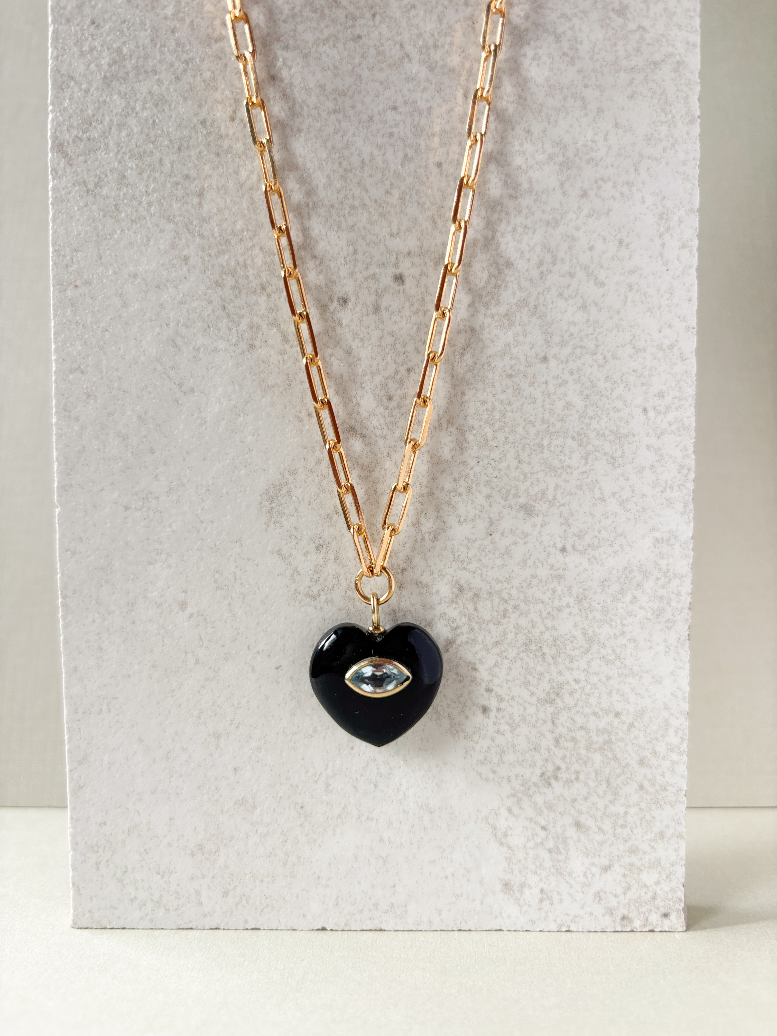 EVIL EYE HEART NECKLACE - ONYX