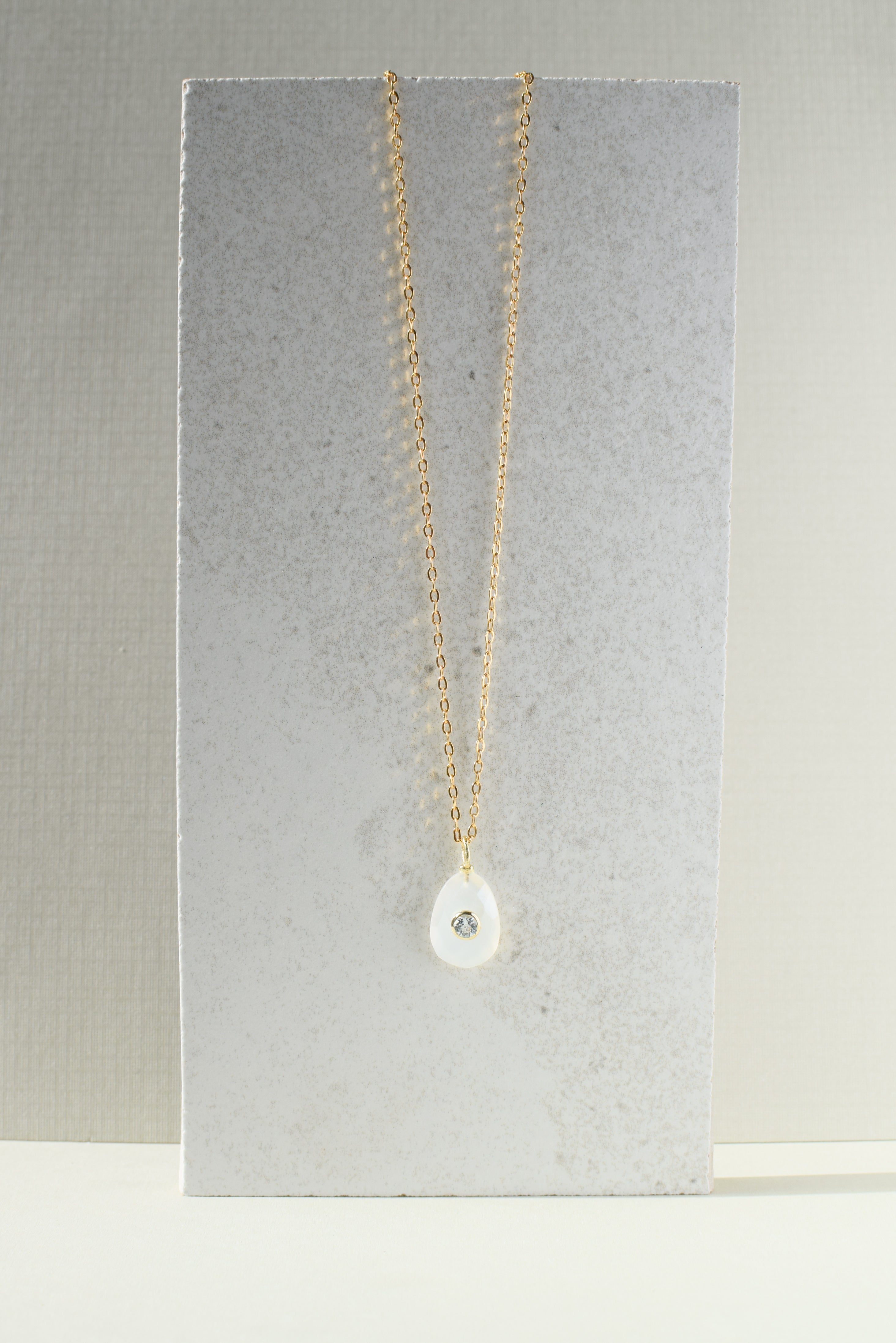 PEACH MOONSTONE TEAR NECKLACE