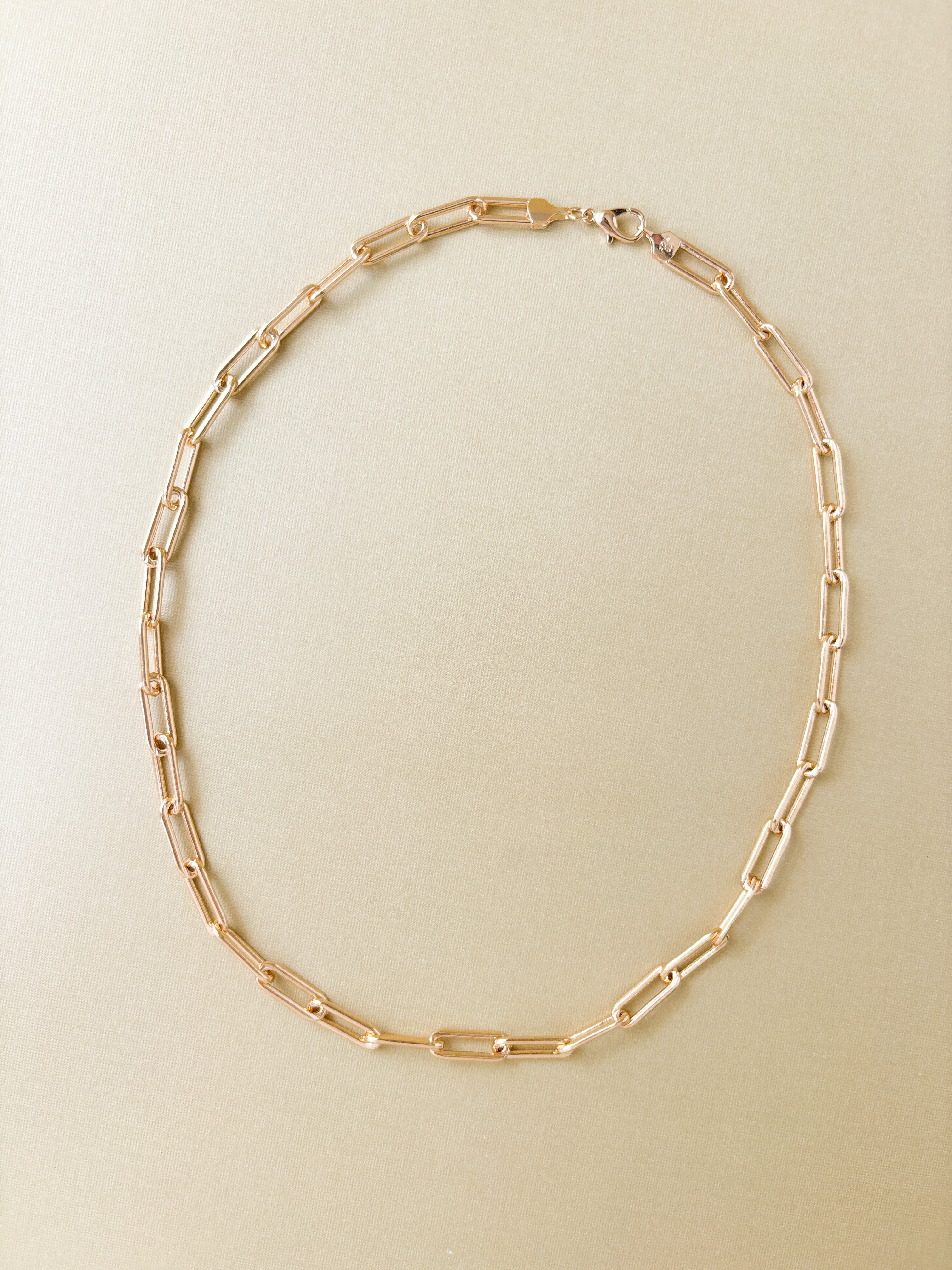 BOLD PAPERCLIP NECKLACE