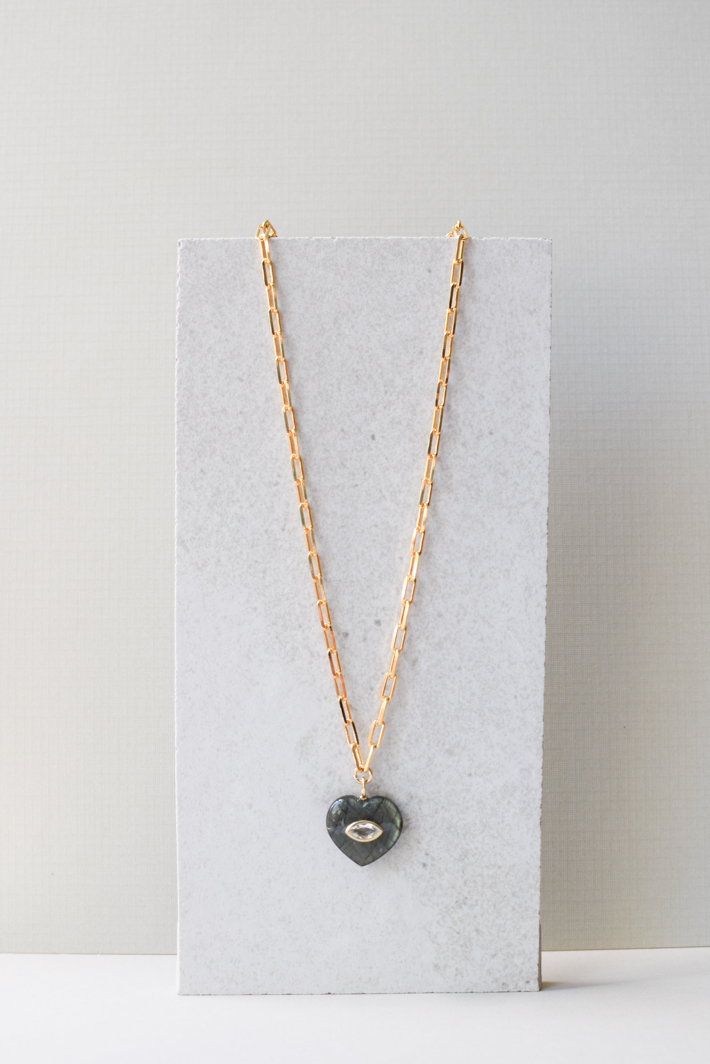EVIL EYE HEART NECKLACE / LABRADORITE