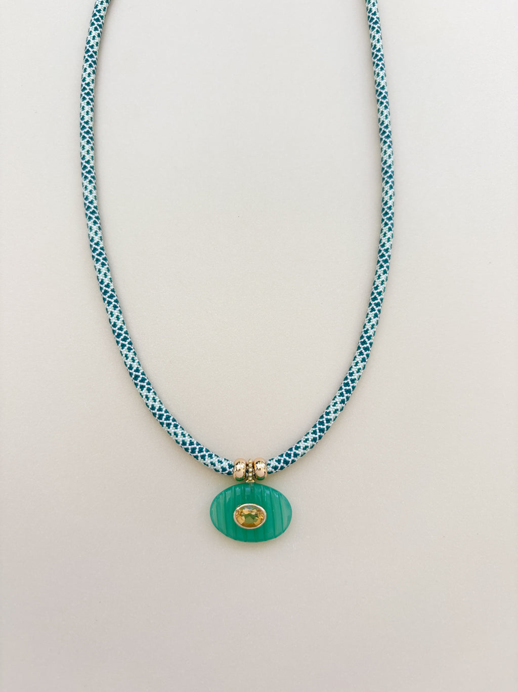 Luxe POWER Cord / CHRYSOPRADE CHALCEDONY