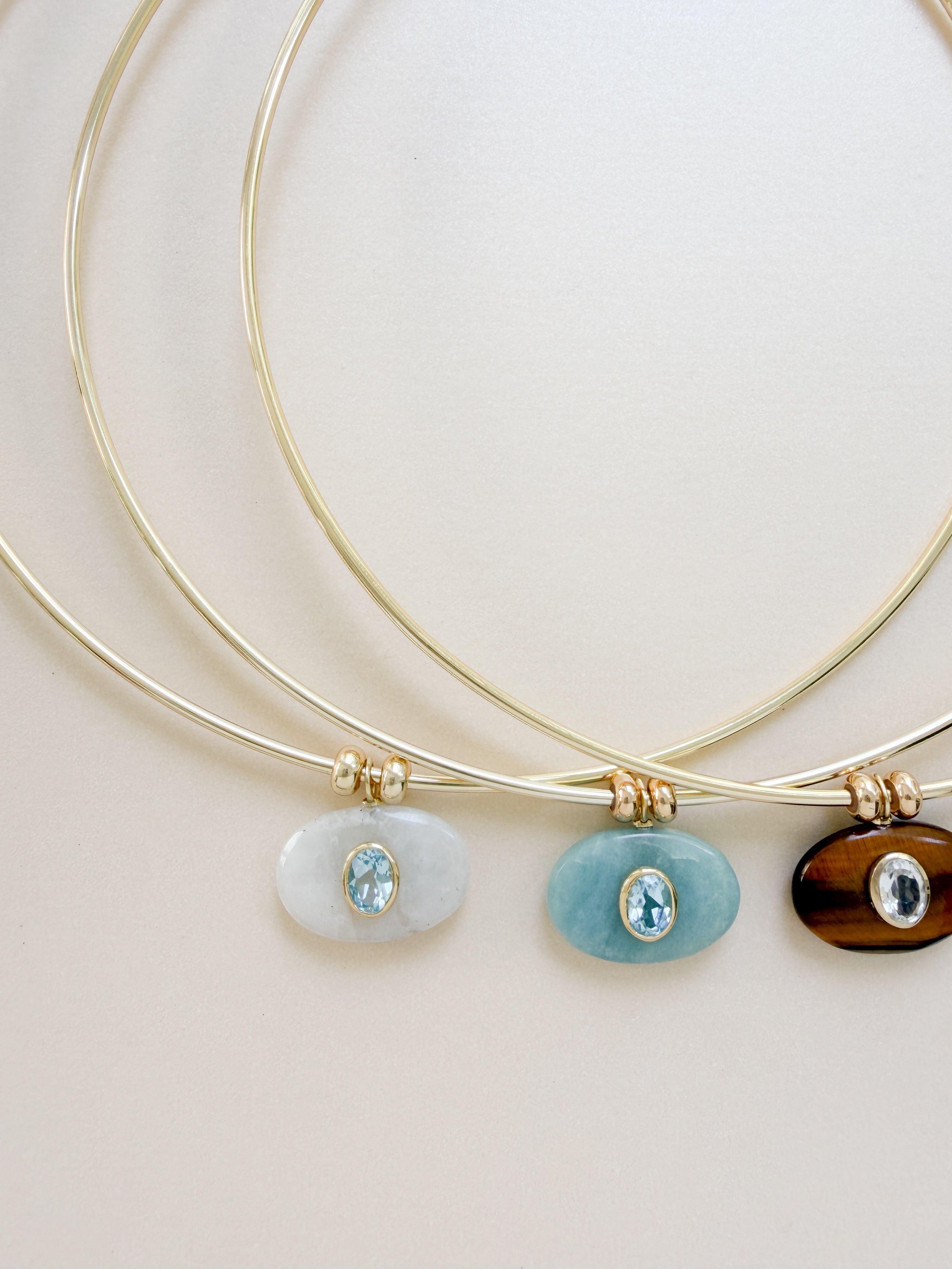 HALO COLLAR NECKLACE
