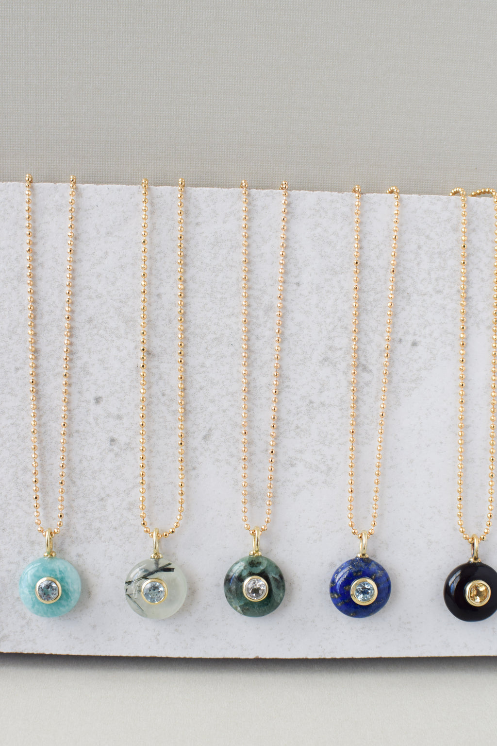 SMALL ROUND GEM NECKLACE