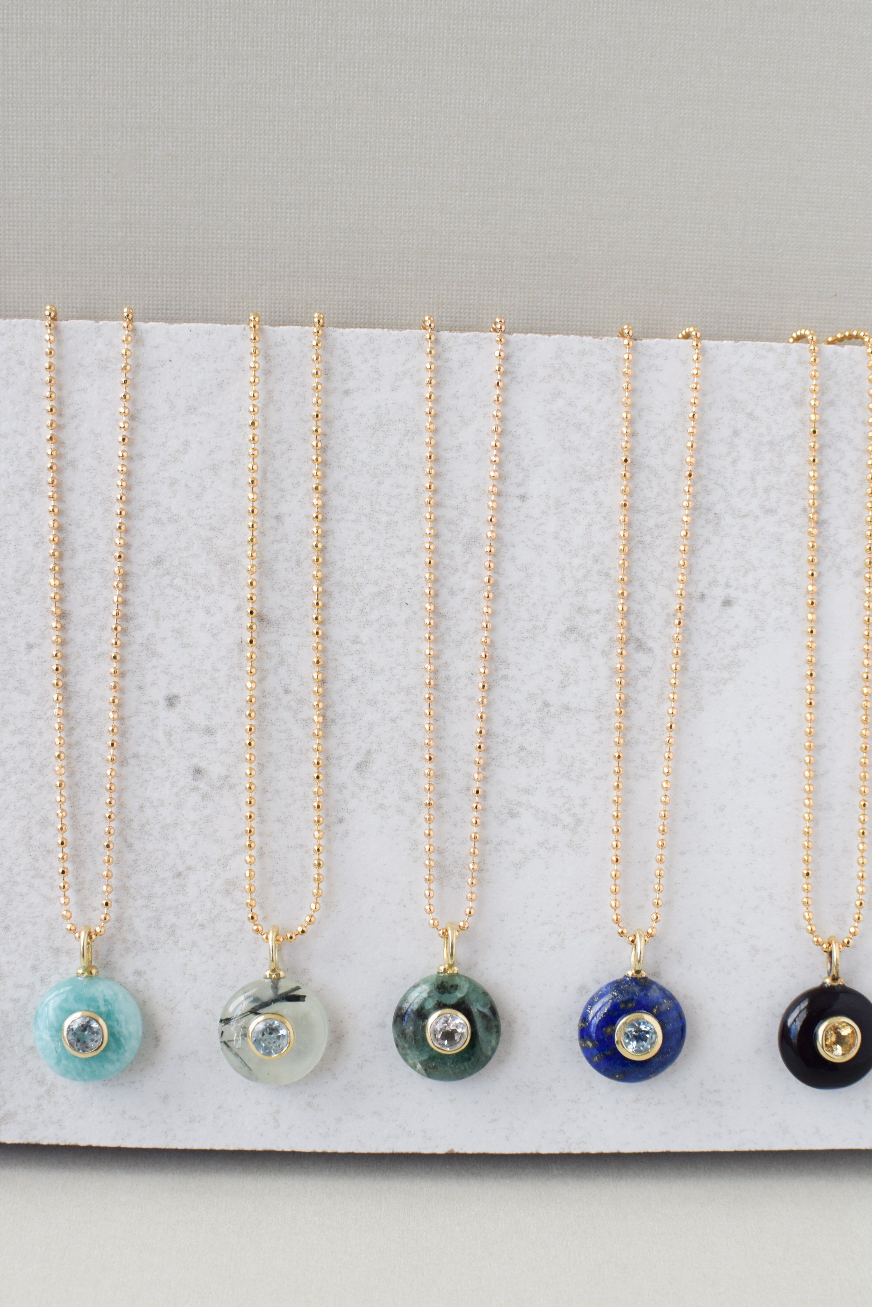 SMALL ROUND GEM NECKLACE
