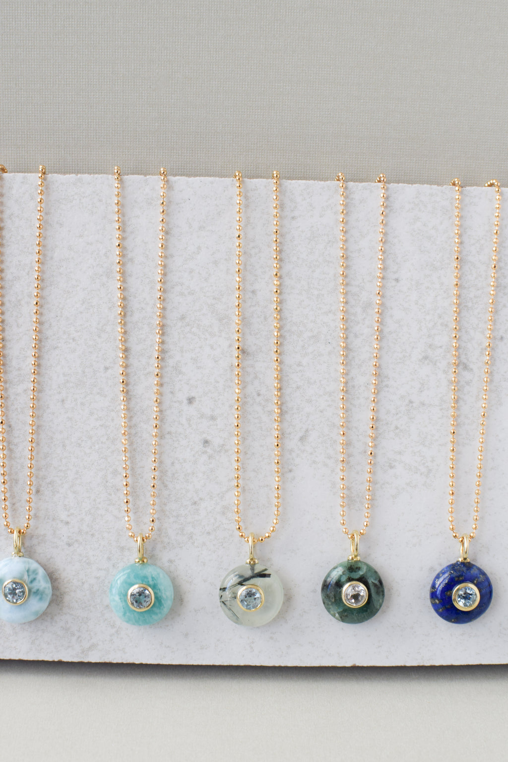 SMALL ROUND GEM NECKLACE