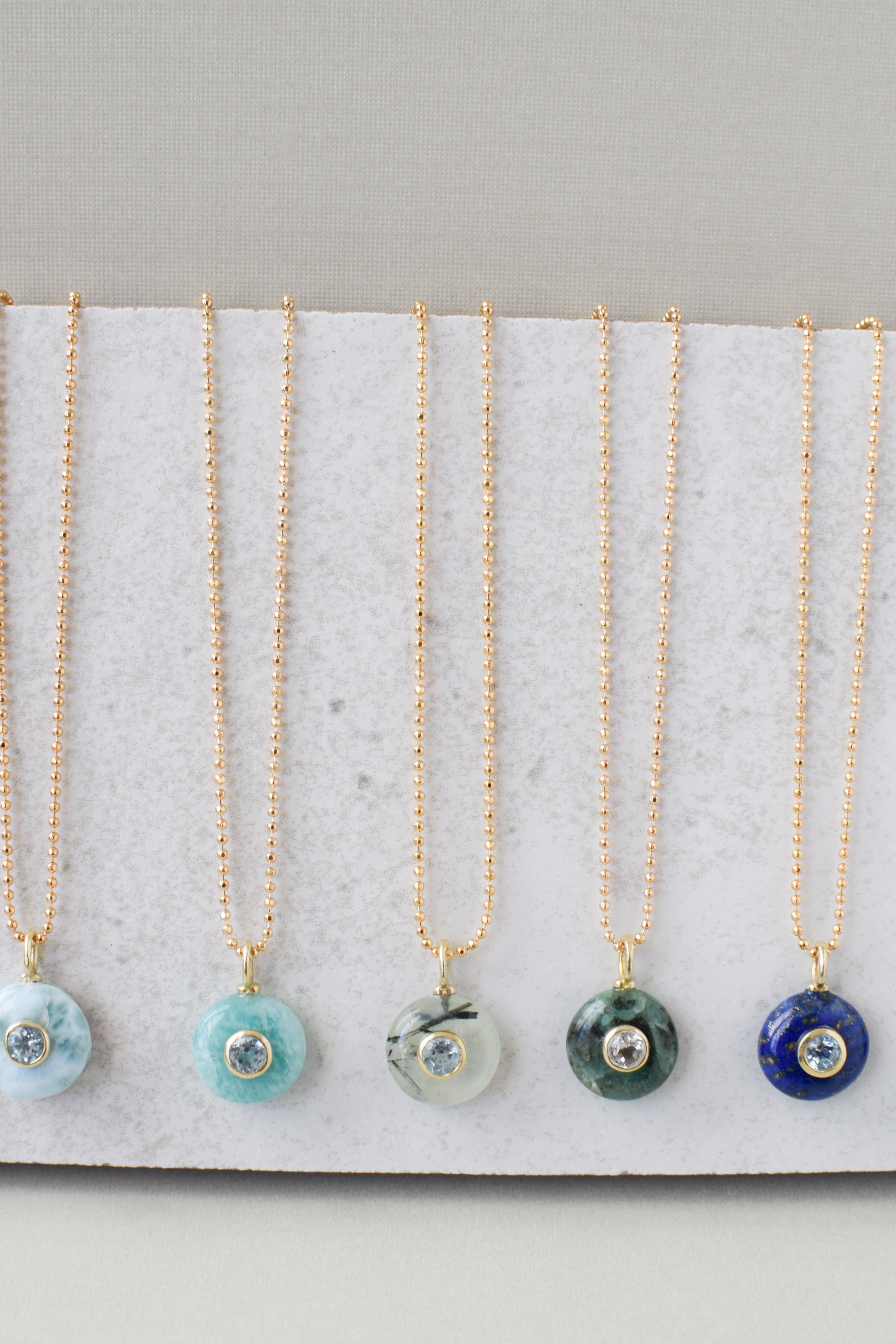 SMALL ROUND GEM NECKLACE