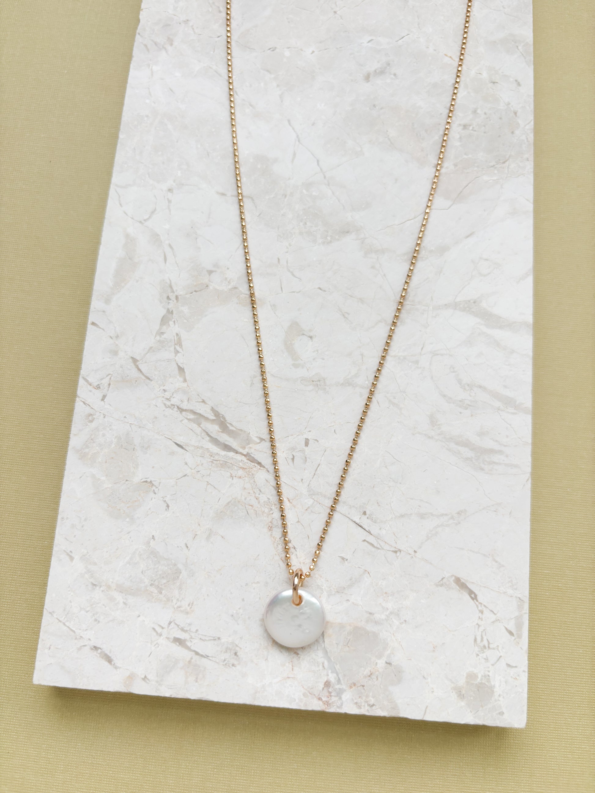 PETITE PERLE NECKLACE