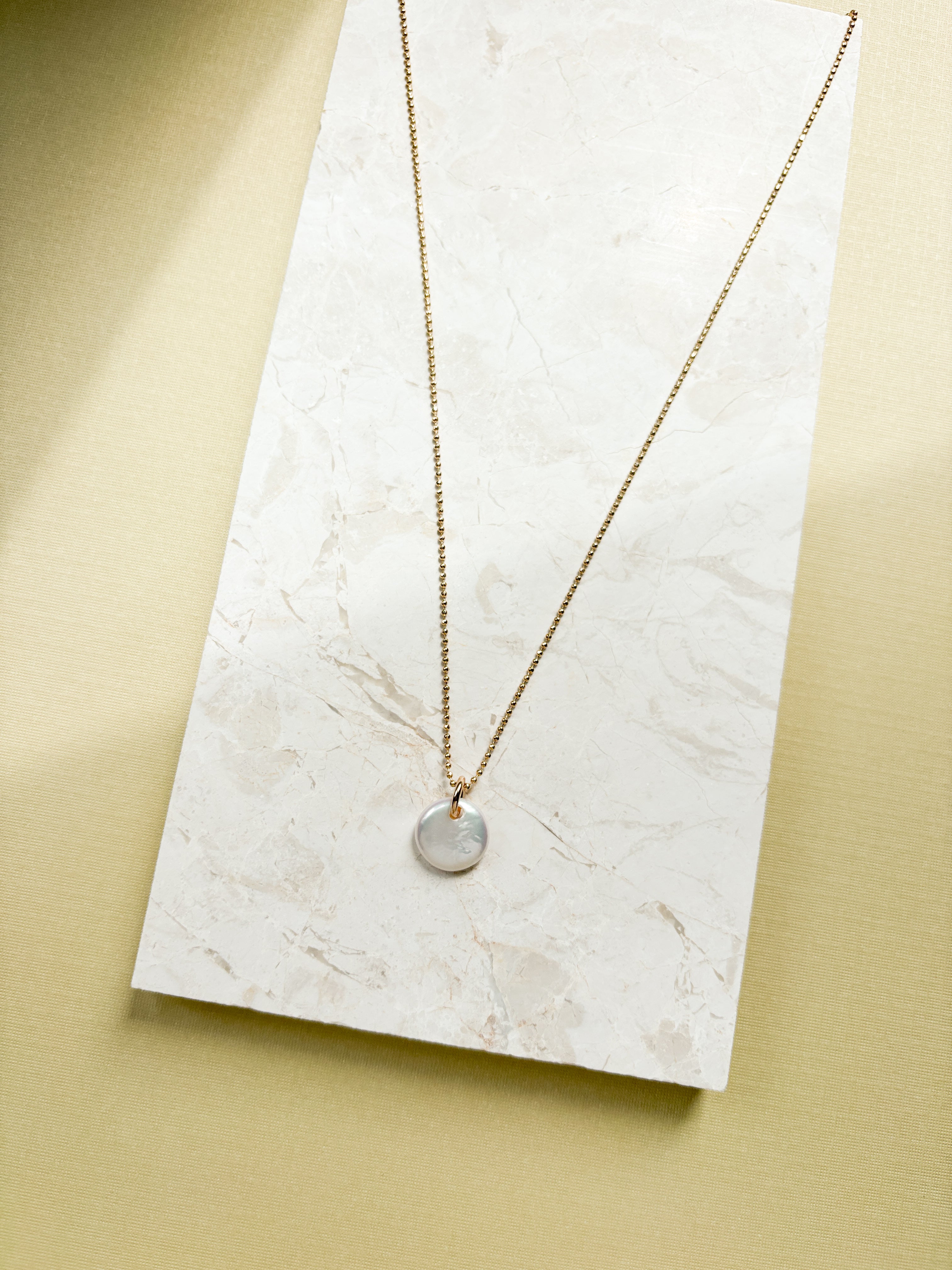 PETITE PERLE NECKLACE